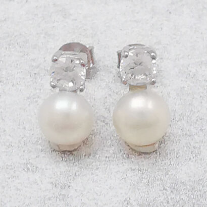 Kolczyki z piękną perłami i cyrkoniami